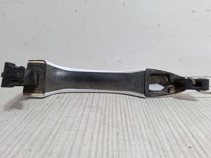 Recambio de maneta exterior puerta delantera derecha para kia sportage iii (sl) 1.7 crdi referencia OEM IAM   