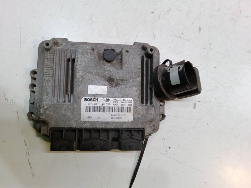 Recambio de centralita motor uce para opel movano a furgoneta (x70) 1.9 dti (fd) referencia OEM IAM 0281011148 8200311539 820030