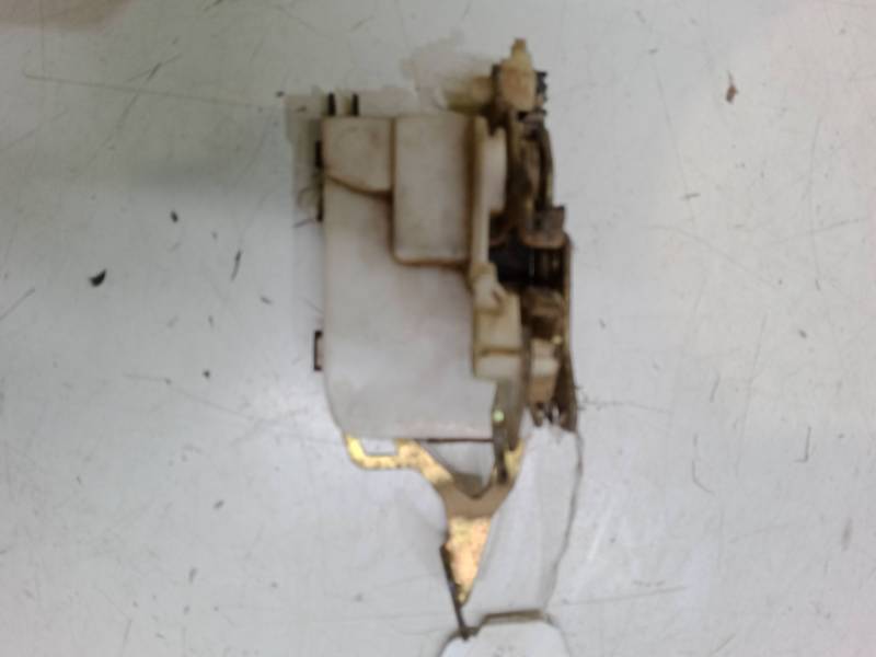 CERRADURA PUERTA DELANTERA IZQUIERDA 