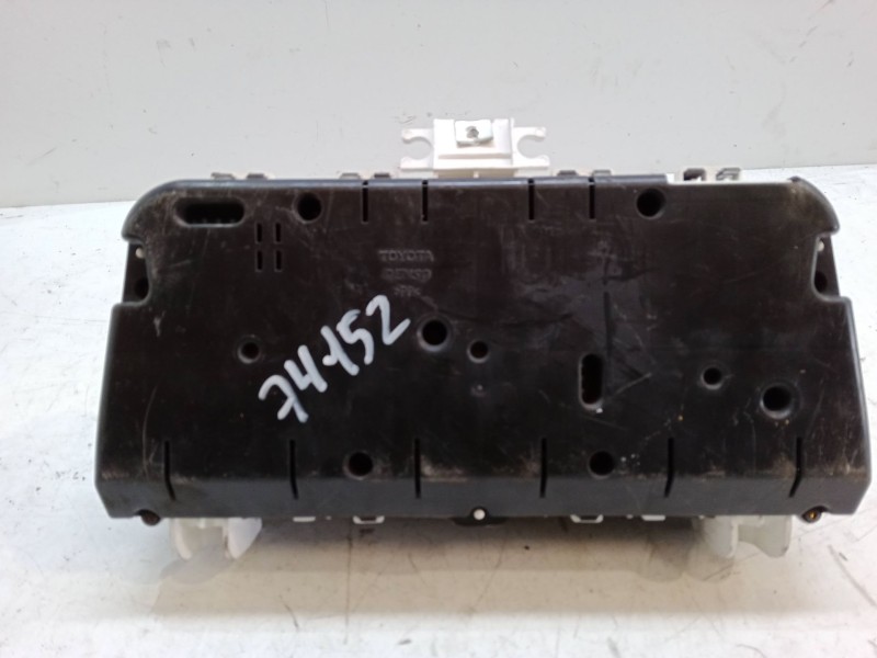 Recambio de cuadro instrumentos para toyota corolla verso (zer_, zze12_, r1_) 1.8 (znr11_) referencia OEM IAM 351052000  1H09198