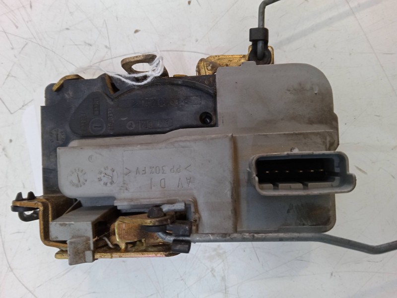 Recambio de cerradura puerta delantera derecha para peugeot 206 sw (2e/k) 1.4 referencia OEM IAM   