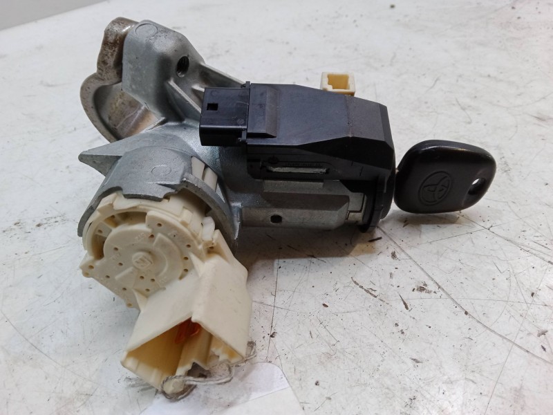 Recambio de clausor para toyota yaris (_p9_) 1.4 d-4d (nlp90_) referencia OEM IAM   