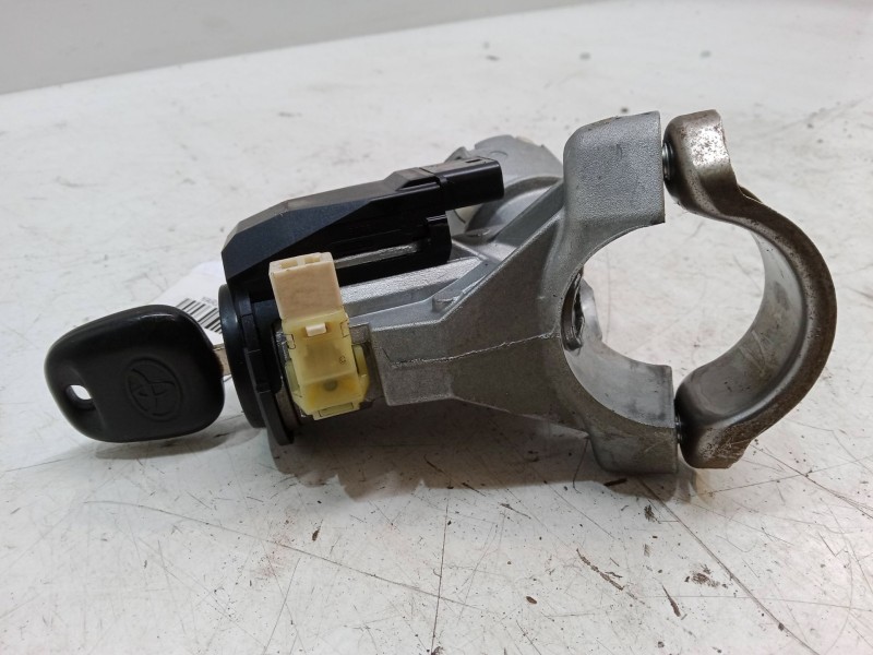 Recambio de clausor para toyota yaris (_p9_) 1.4 d-4d (nlp90_) referencia OEM IAM   