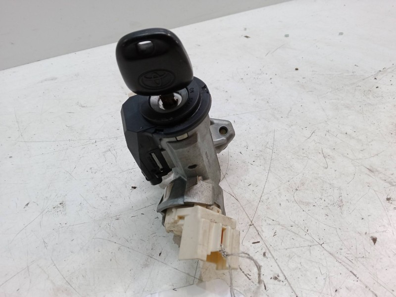 Recambio de clausor para toyota yaris (_p9_) 1.4 d-4d (nlp90_) referencia OEM IAM   