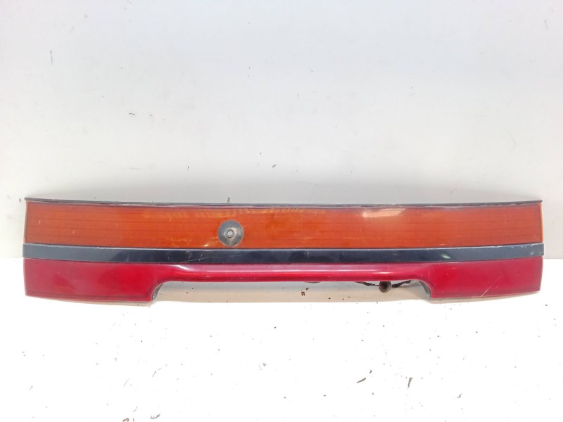 Recambio de piloto trasero central para hyundai santamo 2.0 16v 4x4 referencia OEM IAM   