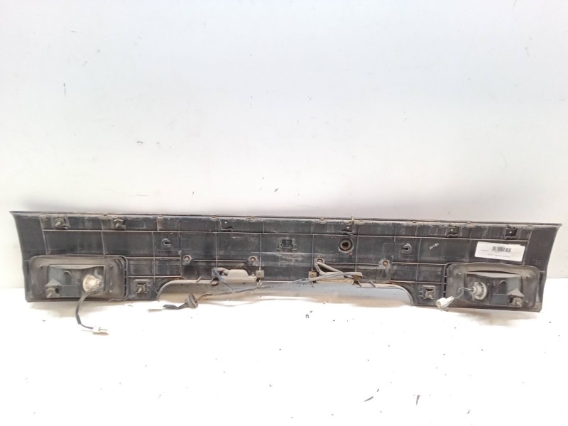 Recambio de piloto trasero central para hyundai santamo 2.0 16v 4x4 referencia OEM IAM   