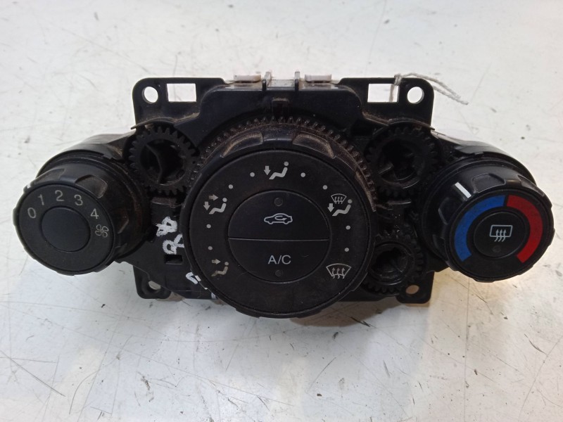 Recambio de mando climatizador para ford fiesta vi (cb1, ccn) 1.25 referencia OEM IAM 8A6119980AE  