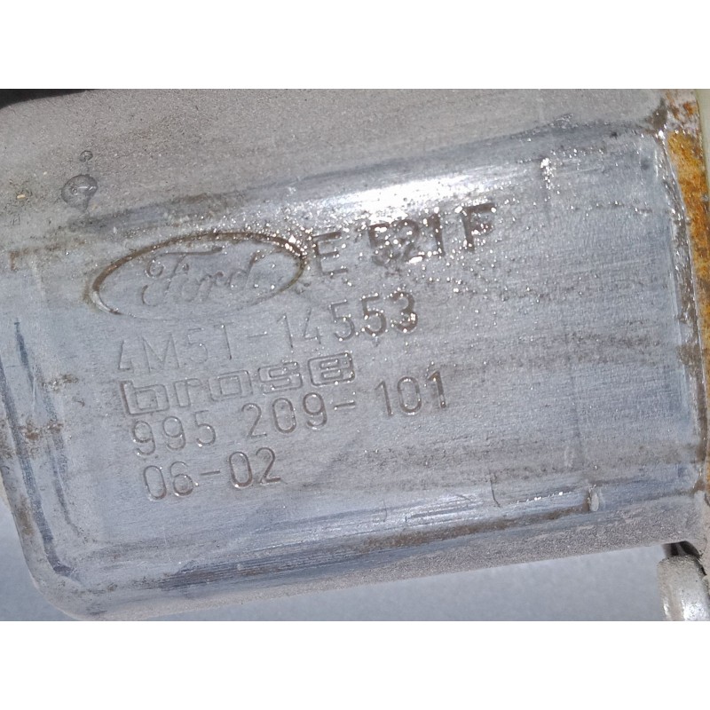 Recambio de elevalunas electrico delantero derecho para ford focus ii (da_, hcp, dp) 1.6 referencia OEM IAM 995209-101  
