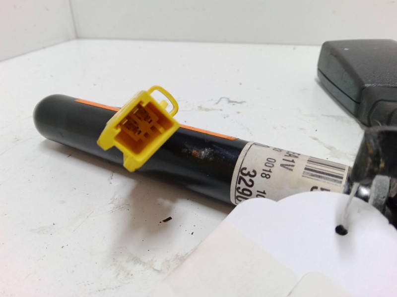 Recambio de anclaje cinturon trasero derecho para opel vectra c (z02) 1.9 cdti (f69) referencia OEM IAM   