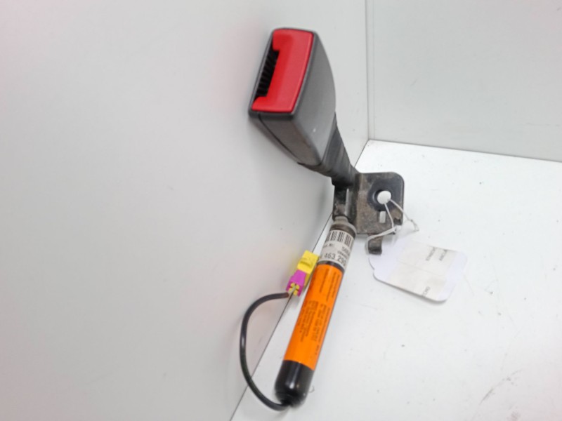 Recambio de anclaje cinturon trasero derecho para opel vectra c (z02) 1.9 cdti (f69) referencia OEM IAM   