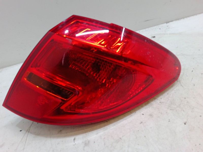 Recambio de piloto trasero derecho para opel meriva b monospace (s10) 1.4 (75) referencia OEM IAM    Recambio de piloto trasero derecho para opel meriva b monospace (s10) 1.4 (75) referencia OEM IAM
