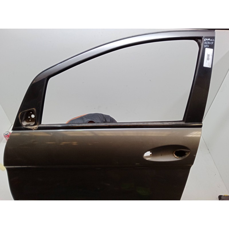 Recambio de puerta delantera izquierda para mercedes-benz clase b sports tourer (w245) b 180 cdi (245.207) referencia OEM IAM   