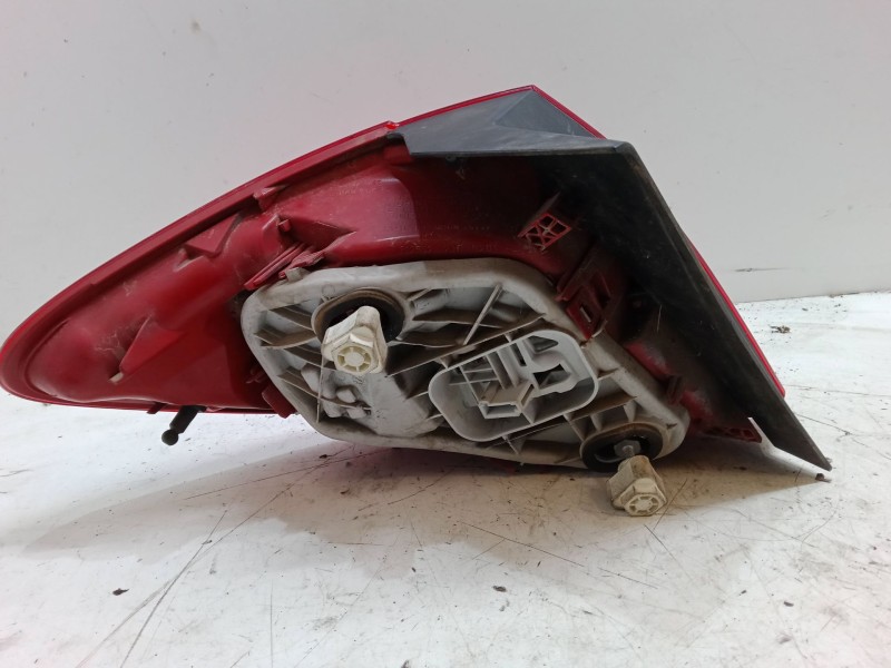 Recambio de piloto trasero derecho para opel meriva b monospace (s10) 1.4 (75) referencia OEM IAM    Recambio de piloto trasero derecho para opel meriva b monospace (s10) 1.4 (75) referencia OEM IAM