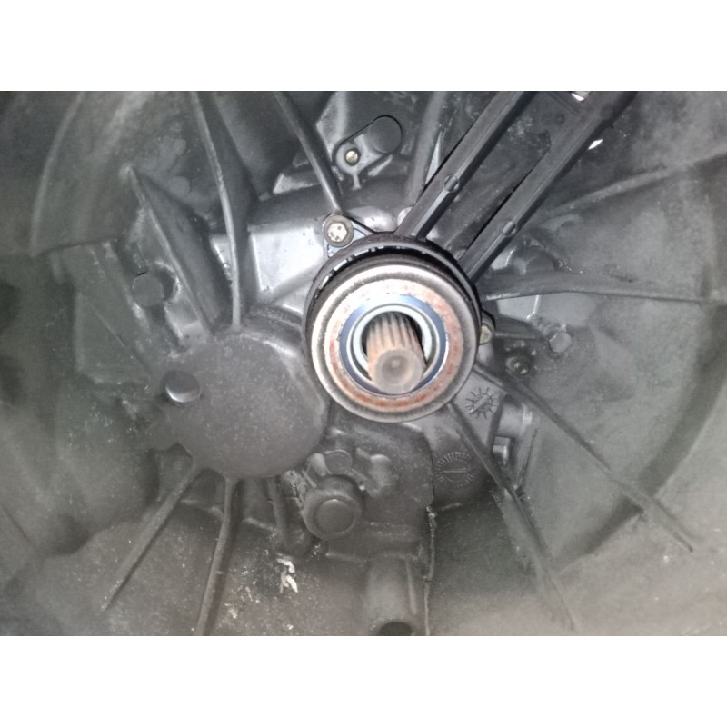 Recambio de caja de cambios manual 5 velocidades para ford focus i sedán (dfw) 1.6 16v referencia OEM IAM XS4R70002FB  