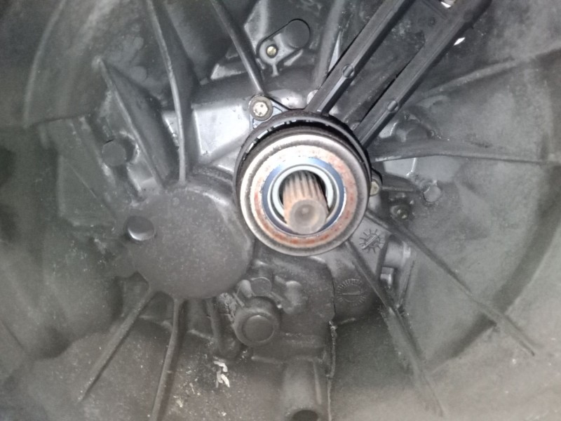 Recambio de caja de cambios manual 5 velocidades para ford focus i sedán (dfw) 1.6 16v referencia OEM IAM XS4R70002FB  