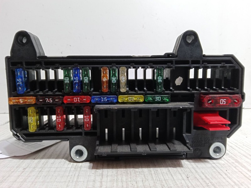 Recambio de caja reles / fusibles para bmw 7 (e65, e66, e67) 735 i, li referencia OEM IAM MALETERO  