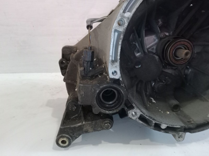 Recambio de caja de cambios manual 5 velocidades para ford focus i sedán (dfw) 1.6 16v referencia OEM IAM XS4R70002FB  