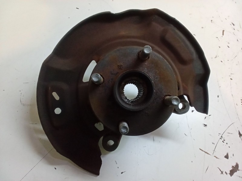 Recambio de mangueta delantera derecha para toyota yaris (_p9_) 1.4 d-4d (nlp90_) referencia OEM IAM   