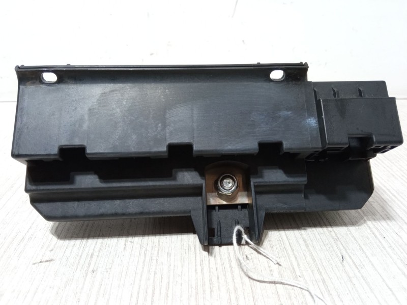 Recambio de caja reles / fusibles para bmw 7 (e65, e66, e67) 735 i, li referencia OEM IAM   