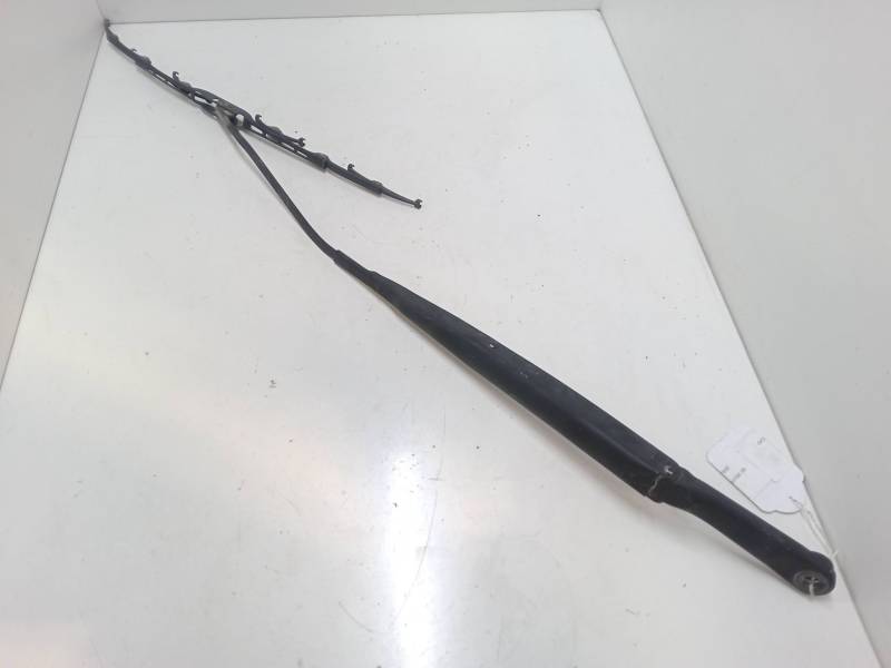 BRAZO LIMPIA DELANTERO DERECHO 
