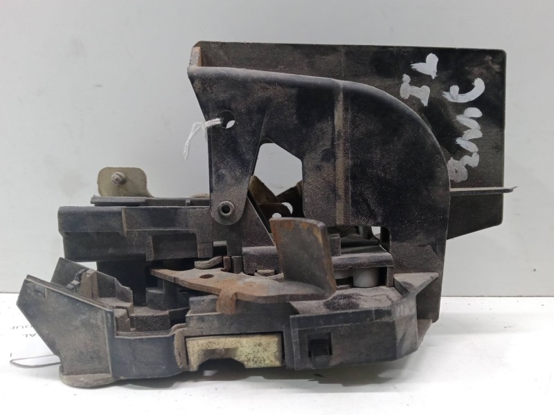 Recambio de cerradura puerta trasera izquierda para renault laguna i (b56_, 556_) 1.8 (b56a/b) referencia OEM IAM   