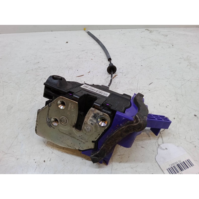 Recambio de cerradura puerta trasera derecha para kia carens iv 1.7 crdi referencia OEM IAM 81420A4030  