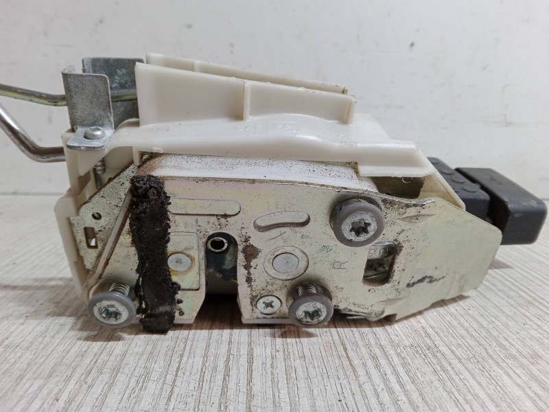 Recambio de cerradura puerta delantera derecha para subaru justy iii (g3x) 1.5 awd (g3x413) referencia OEM IAM   