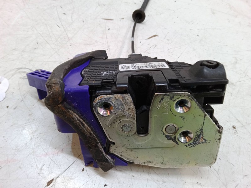 Recambio de cerradura puerta trasera izquierda para kia carens iv 1.7 crdi referencia OEM IAM 81410A4030  