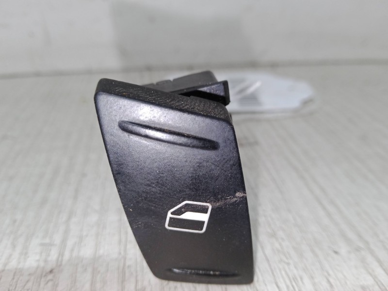 Recambio de mando elevalunas trasero derecho para skoda yeti (5l) 1.2 tsi referencia OEM IAM   