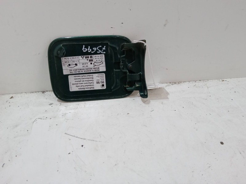 Recambio de tapa exterior combustible para seat ibiza ii (6k1) 1.4 i referencia OEM IAM   