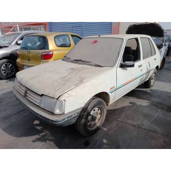 PEUGEOT 205 II (20A/C) de desguace
