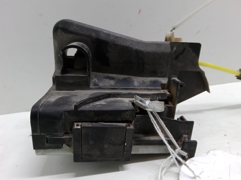 Recambio de cerradura puerta trasera derecha para audi a4 b5 (8d2) 1.9 tdi referencia OEM IAM   