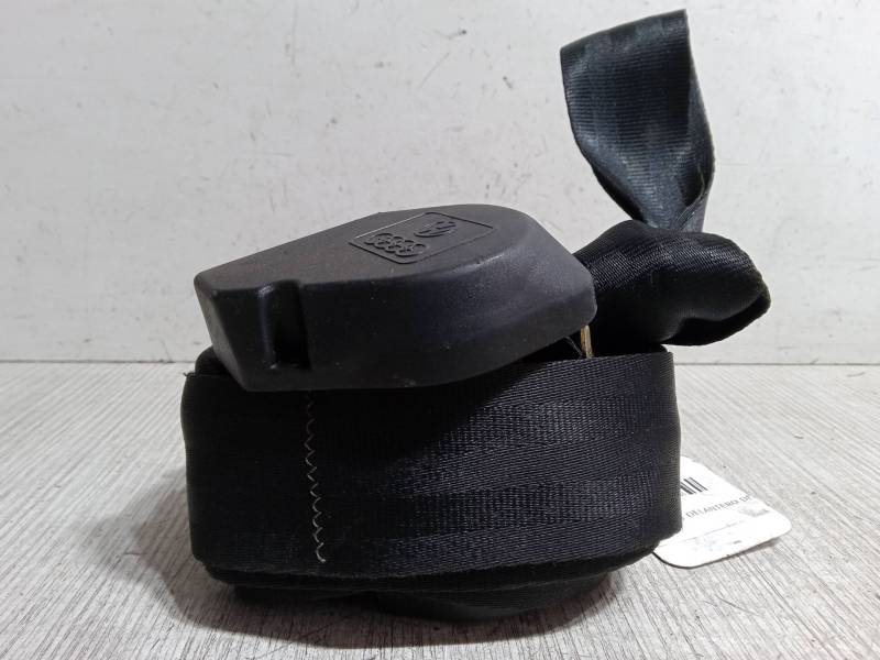 CINTURON SEGURIDAD DELANTERO DERECHO 