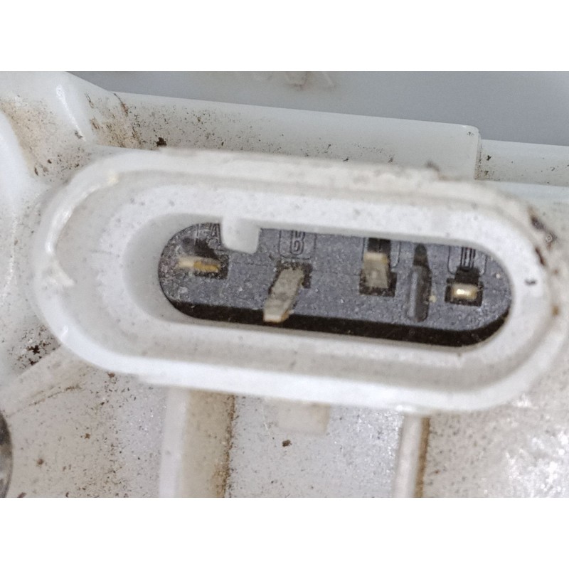 Recambio de cerradura puerta trasera derecha para renault laguna ii (bg0/1_) 1.9 dci (bg1a, bg1w, bg0g) referencia OEM IAM   