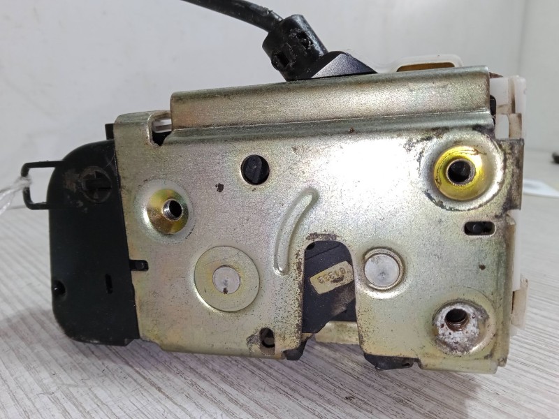 Recambio de cerradura puerta trasera derecha para renault laguna ii (bg0/1_) 1.9 dci (bg1a, bg1w, bg0g) referencia OEM IAM   