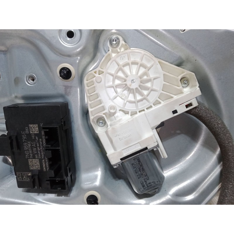 Recambio de elevalunas electrico trasero derecho para skoda yeti (5l) 1.2 tsi referencia OEM IAM 10219125611055L0839402B 5L09598
