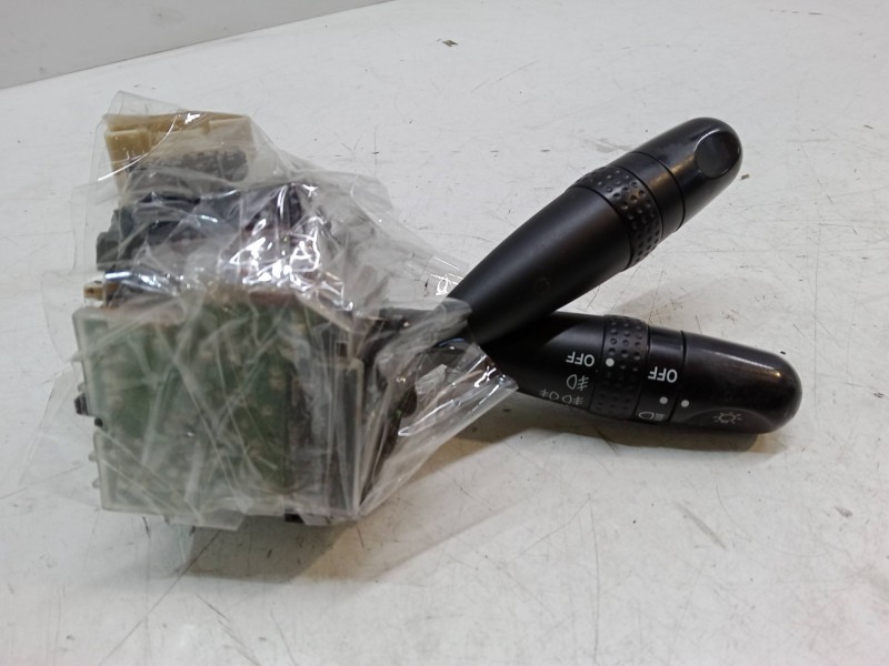 Recambio de mando luces para toyota corolla (_e12_) 1.6 vvt-i (zze121_) referencia OEM IAM   