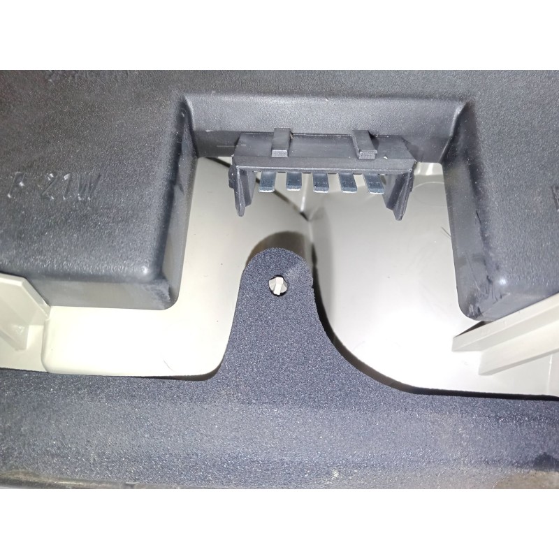 Recambio de piloto trasero izquierdo para ford escort v (aal, abl) 1.6 i 16v referencia OEM IAM   