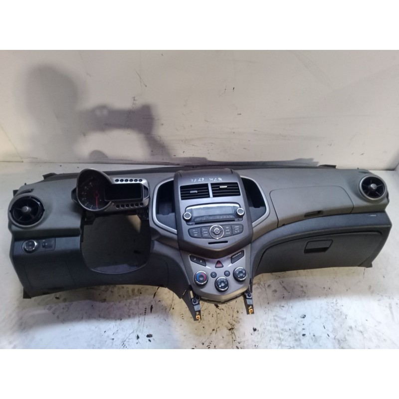 Recambio de salpicadero para chevrolet aveo / kalos hatchback (t250, t255) 1.4 referencia OEM IAM   