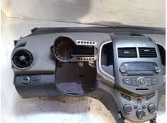 Recambio de salpicadero para chevrolet aveo / kalos hatchback (t250, t255) 1.4 referencia OEM IAM    2