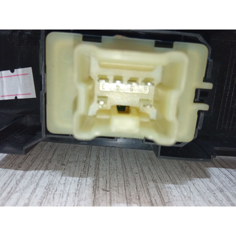 Recambio de mando elevalunas delantero derecho para renault clio iv (bh_) 1.5 dci 90 referencia OEM IAM 809602454P   Recambio de mando elevalunas delantero derecho para renault clio iv (bh_) 1.5 dci 90 referencia OEM IAM 809602454P