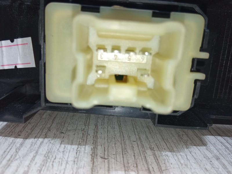 Recambio de mando elevalunas delantero derecho para renault clio iv (bh_) 1.5 dci 90 referencia OEM IAM 809602454P   Recambio de mando elevalunas delantero derecho para renault clio iv (bh_) 1.5 dci 90 referencia OEM IAM 809602454P