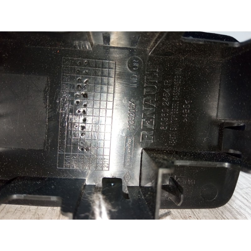 Recambio de mando elevalunas delantero derecho para renault clio iv (bh_) 1.5 dci 90 referencia OEM IAM 809602454P   Recambio de mando elevalunas delantero derecho para renault clio iv (bh_) 1.5 dci 90 referencia OEM IAM 809602454P