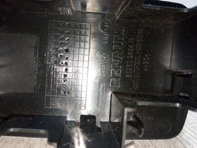 Recambio de mando elevalunas delantero derecho para renault clio iv (bh_) 1.5 dci 90 referencia OEM IAM 809602454P   Recambio de mando elevalunas delantero derecho para renault clio iv (bh_) 1.5 dci 90 referencia OEM IAM 809602454P