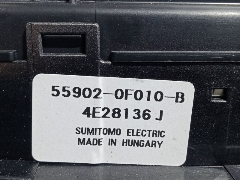 Recambio de mando climatizador para toyota corolla verso (zer_, zze12_, r1_) 2.0 d-4d (cur10_) referencia OEM IAM 55902-0F010-B.