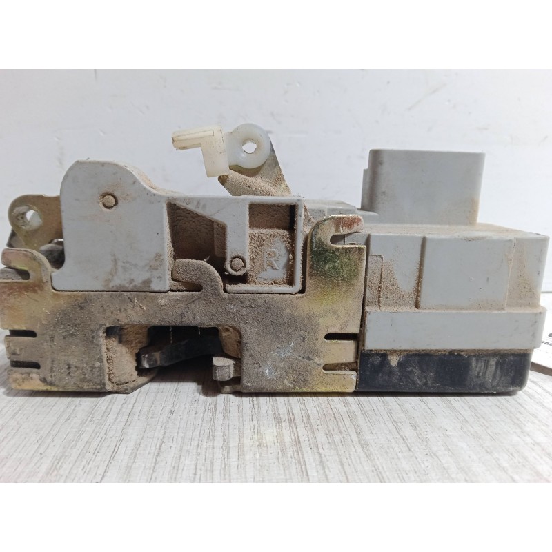 Recambio de cerradura puerta delantera derecha para peugeot partner monospace (5_, g_) 1.9 d 4x4 referencia OEM IAM   