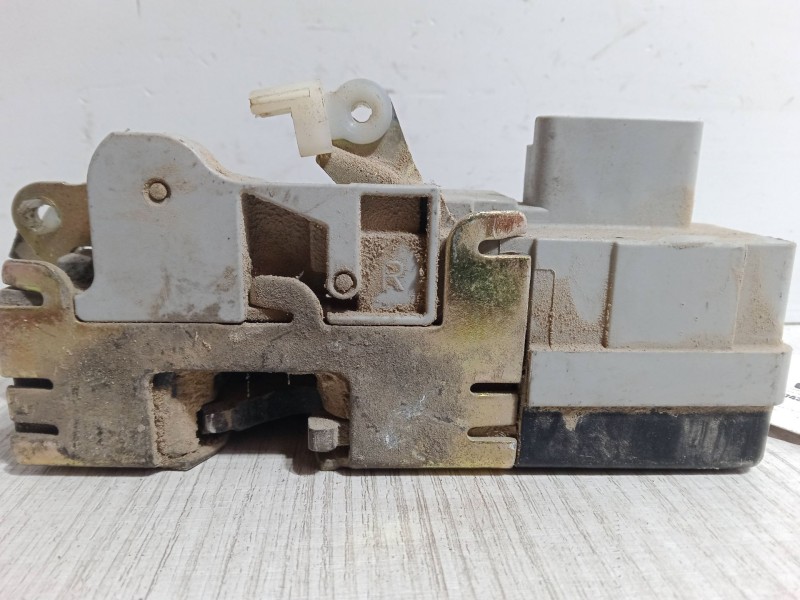 Recambio de cerradura puerta delantera derecha para peugeot partner monospace (5_, g_) 1.9 d 4x4 referencia OEM IAM   