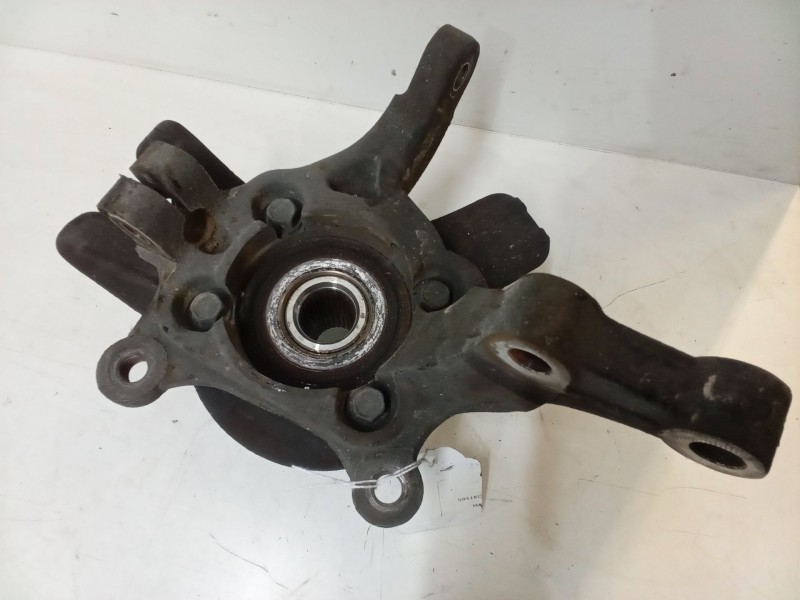 Recambio de mangueta delantera izquierda para kia carens iv 1.7 crdi referencia OEM IAM   