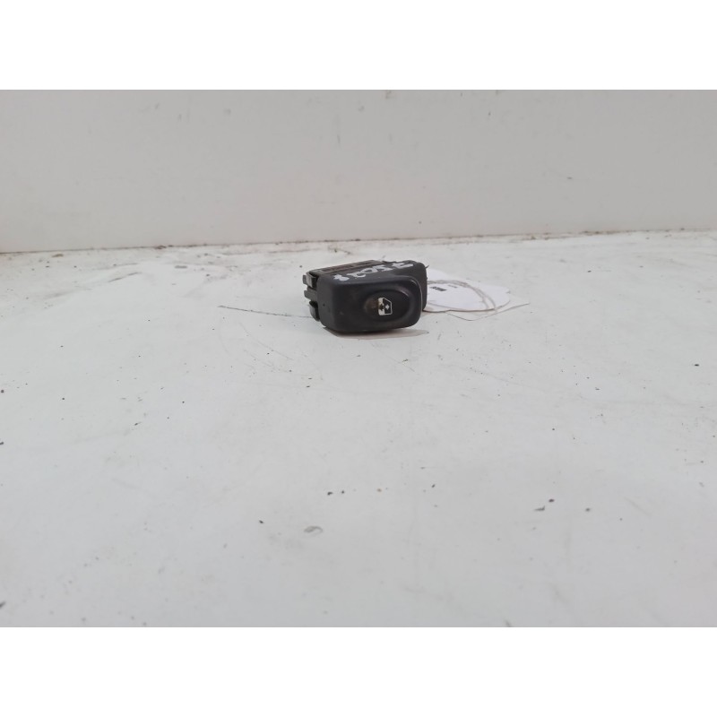 Recambio de mando elevalunas delantero izquierdo para renault clio ii (bb_, cb_) 1.2 (bb0a, bb0f, bb10, bb1k, bb28, bb2d, bb2h, 