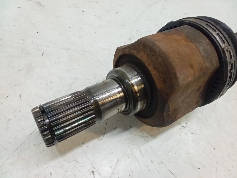 Recambio de transmision delantera derecha para kia carens iv 1.7 crdi referencia OEM IAM   